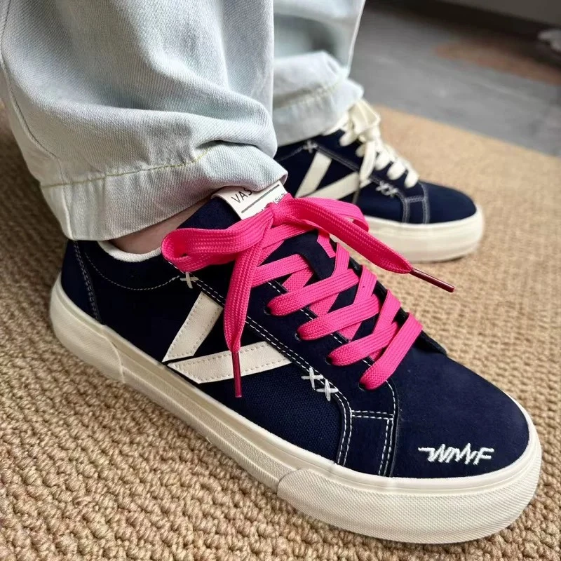男鞋子潮2025新款帆布鞋小众德训百搭学生情侣板鞋男女同款鸳鸯鞋