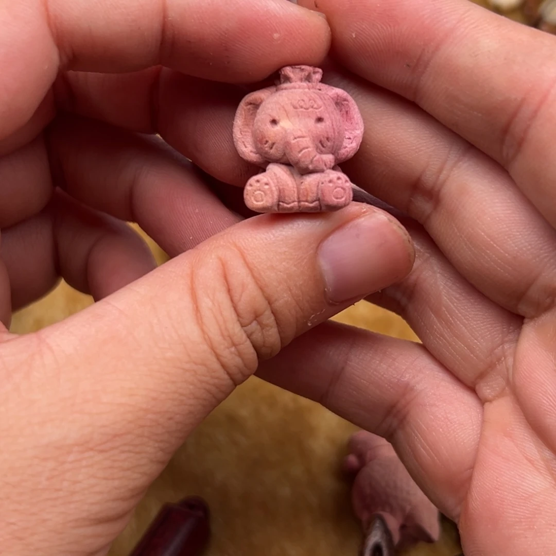 大叶紫檀（黑酸枝木类）