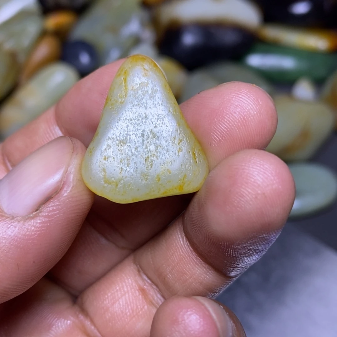 和田玉（糖玉）未镶嵌挂件