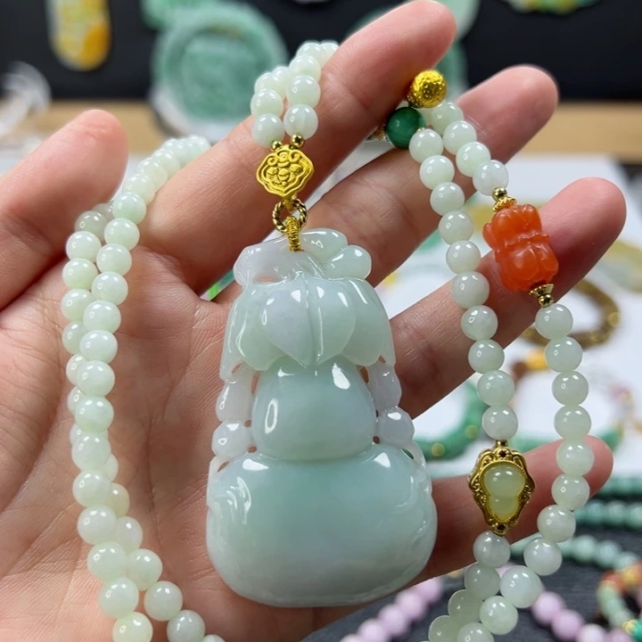 颈饰未镶嵌翡翠吊坠