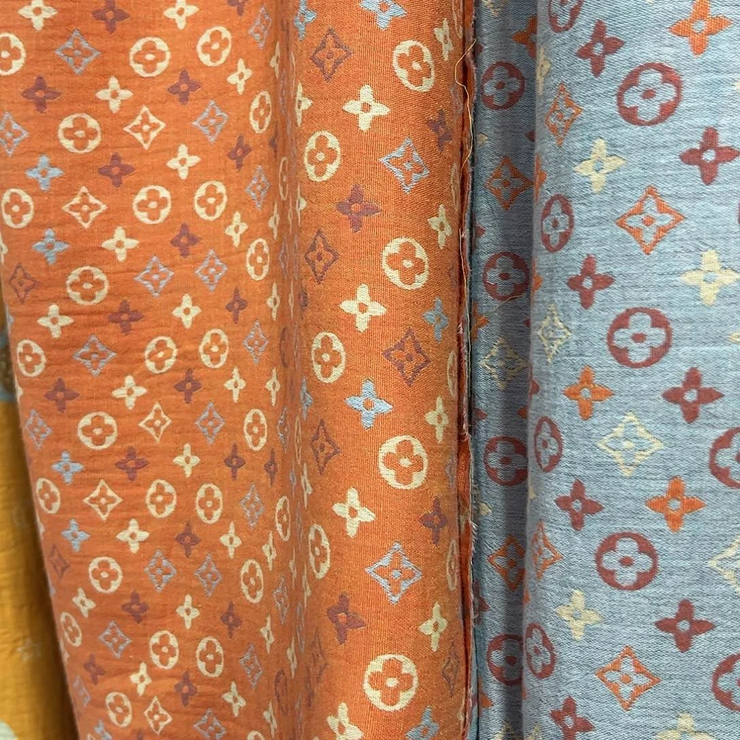 龙***琳棉2.55x2.45床单，2.2x2.4被套，一对枕头套