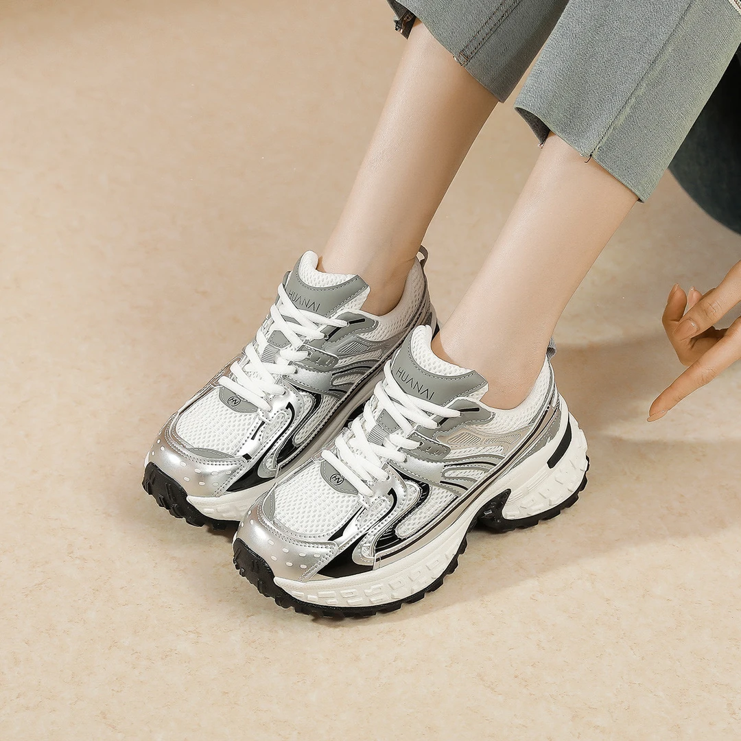 华耐厚底增高老爹鞋女25年春季新款百搭爆款运动休闲鞋轻便舒适女