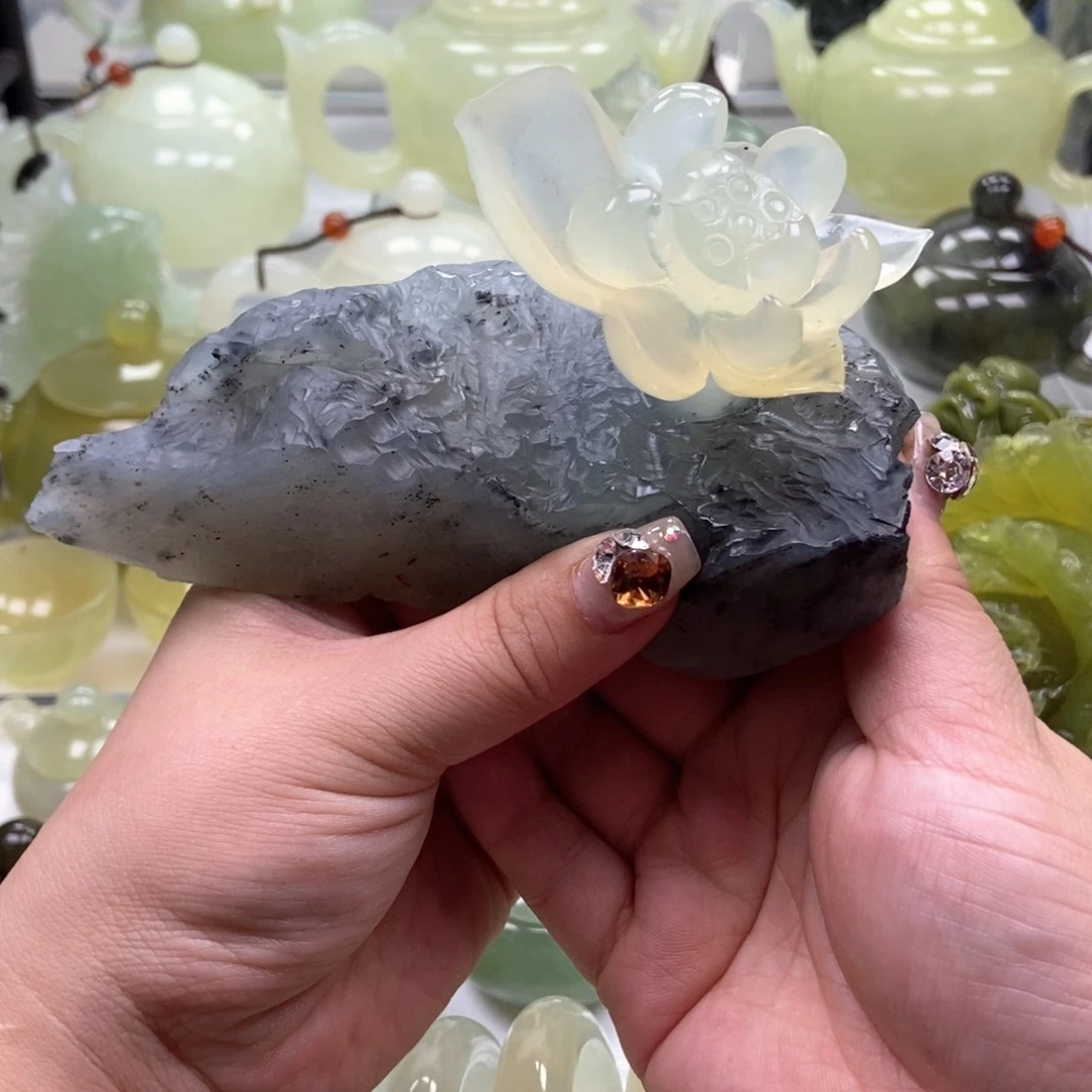 蛇纹石玉摆件未镶嵌