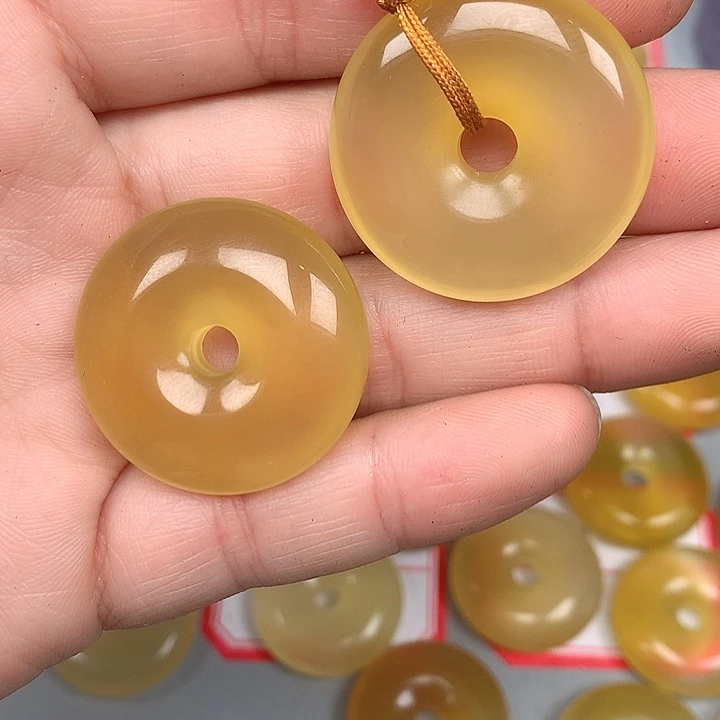 B***.未镶嵌颈饰玛瑙/玉髓