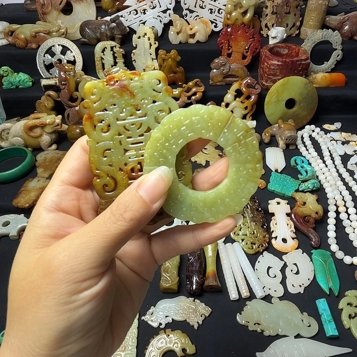 聚***堂摆件精美摆件挂件