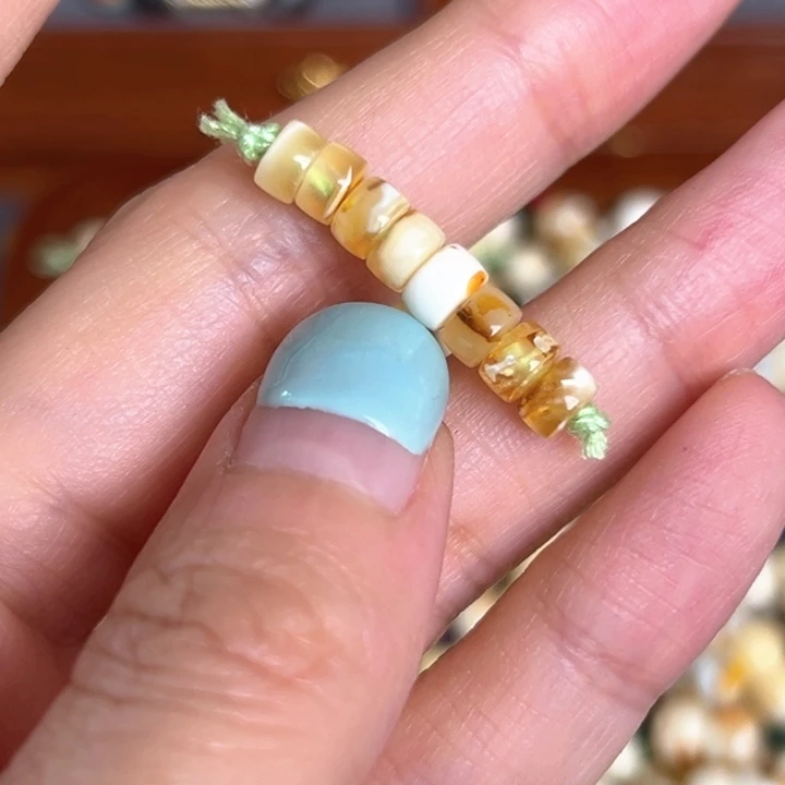 未镶嵌蜜蜡裸石5.2mm一组