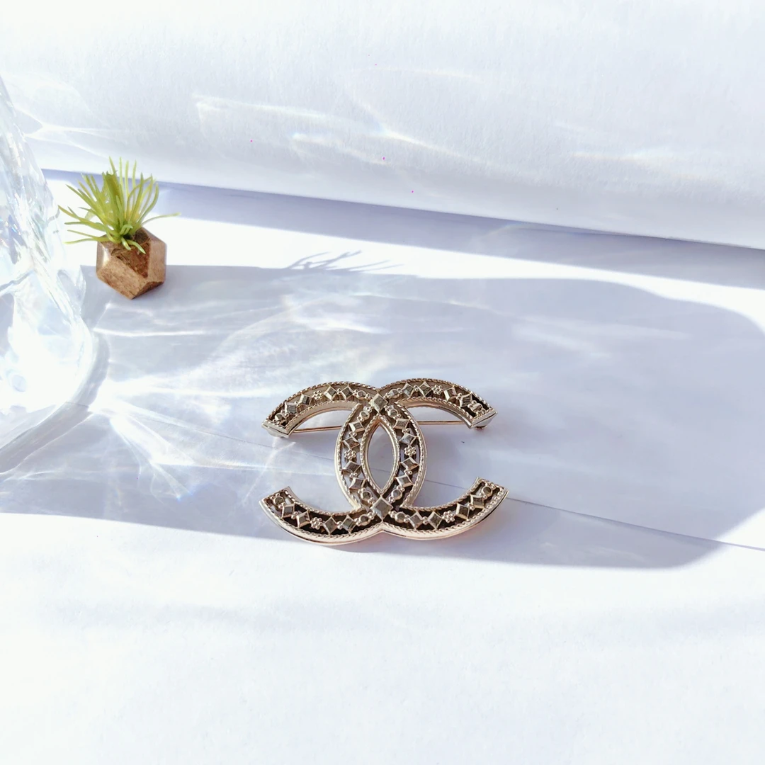 95新 香奈儿 安洁利严选山茶花/SK0125381 胸针