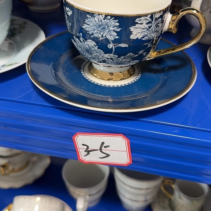 u***2瓷瑕疵款咖啡杯均价17.5米