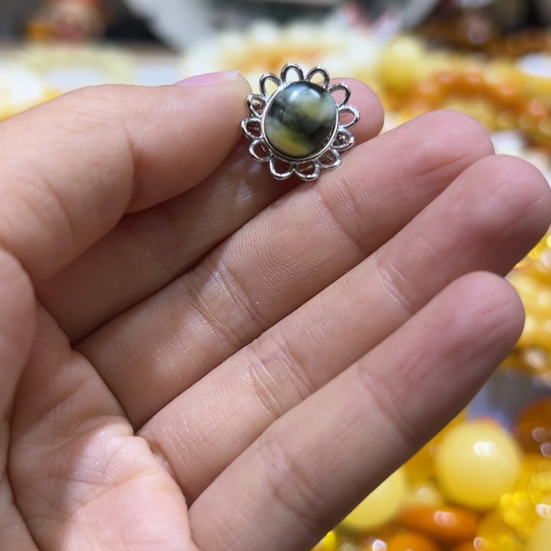 琥珀珠宝奇石未镶嵌