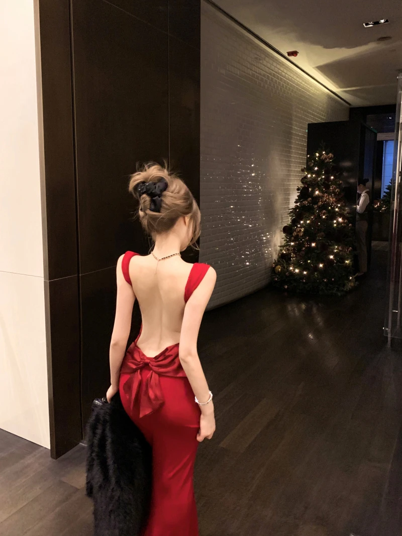 新年约会高级感气质缎面美背蝴蝶结女神长裙连衣裙礼服生日战裙潮