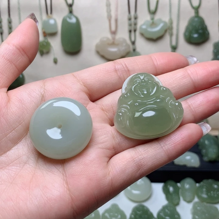 和田玉吊坠未镶嵌小****馆