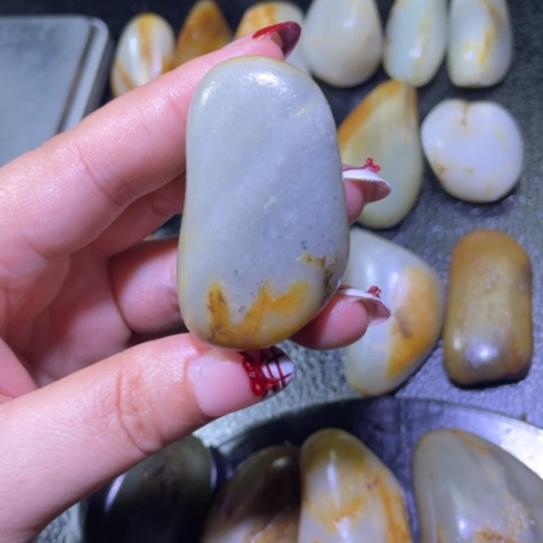 【闪购商品】颈饰未镶嵌和田玉好