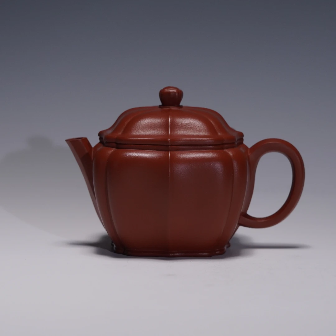 lot.21597 徐娇娇 朱泥筋纹菱花壶 160cc