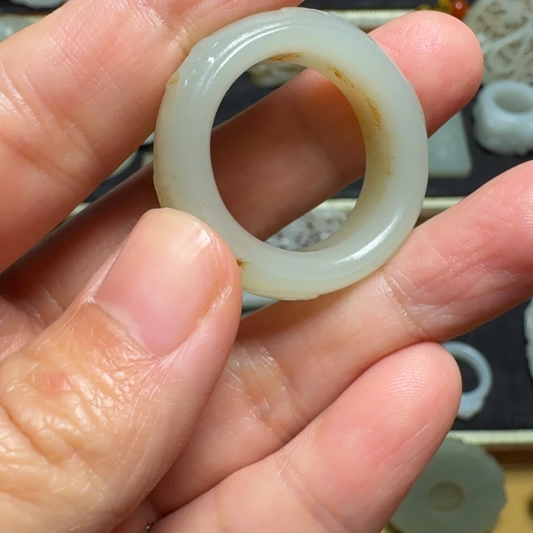 一****和田玉（糖玉）未镶嵌挂件