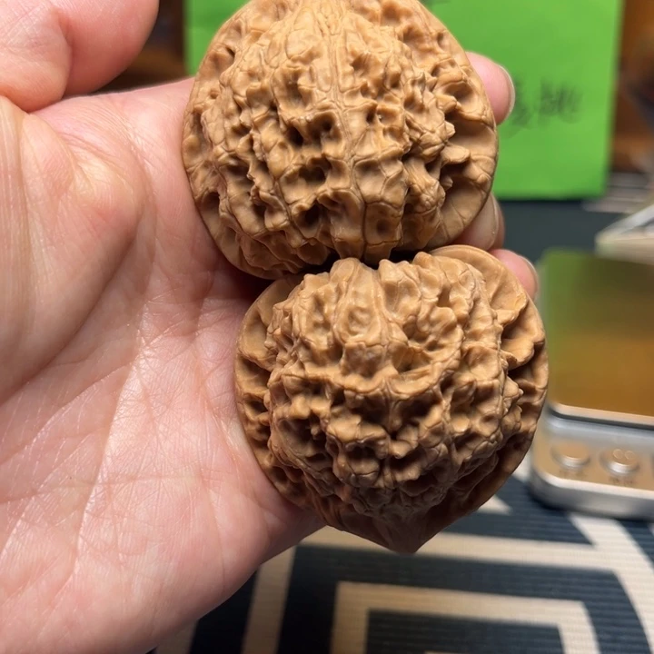 小***四文玩核桃吊坠官帽