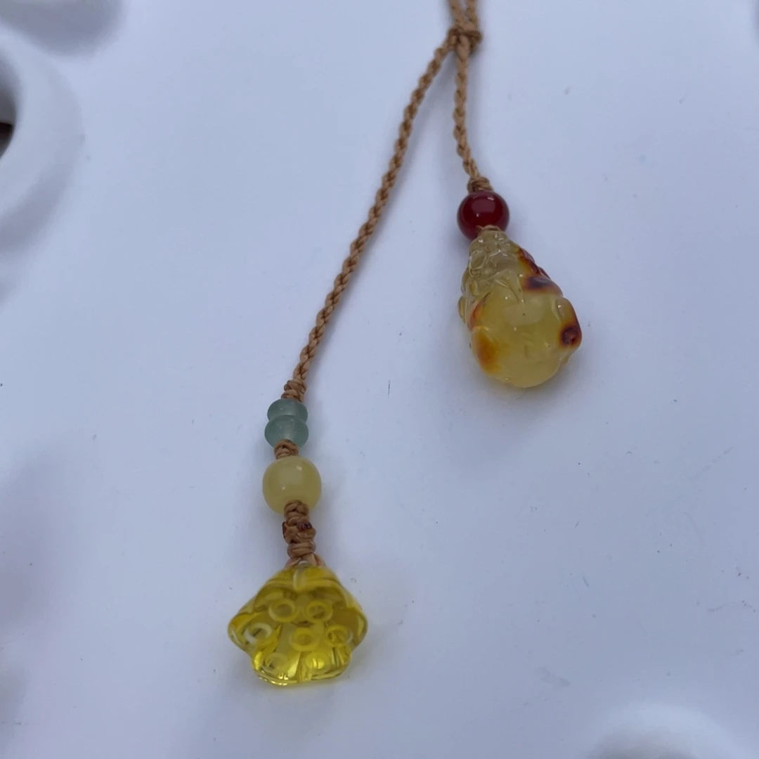 琥珀吊坠(赠链)未镶嵌