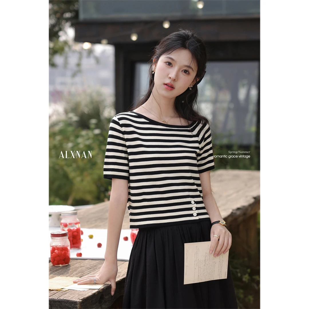 【粉丝福利】鹿向南「提拉米苏」黑白条纹短袖T恤夏新款上衣女L55111