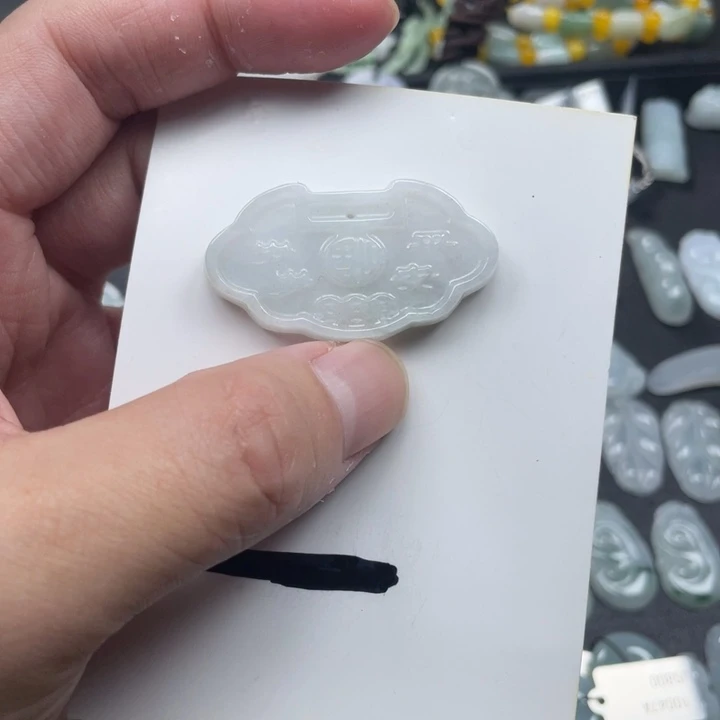 翡翠未镶嵌颈饰福利