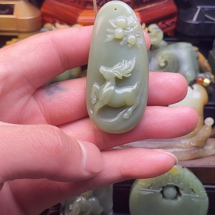 岫岩老玉（透闪石质玉）未镶嵌颈饰