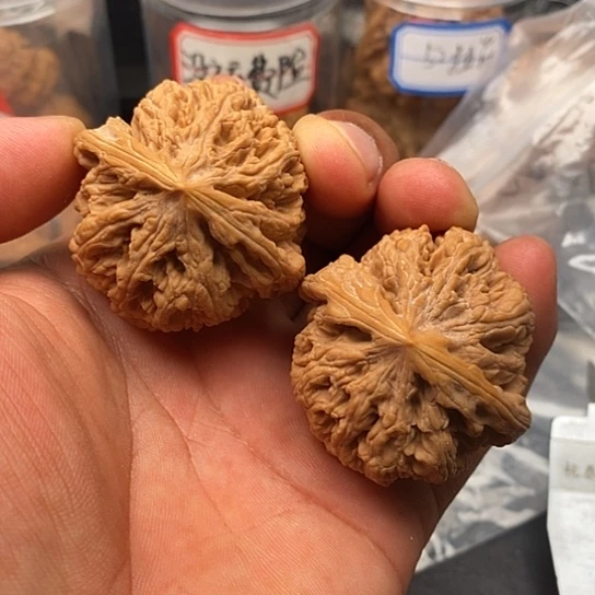 顺***然文玩核桃把件粗筋45