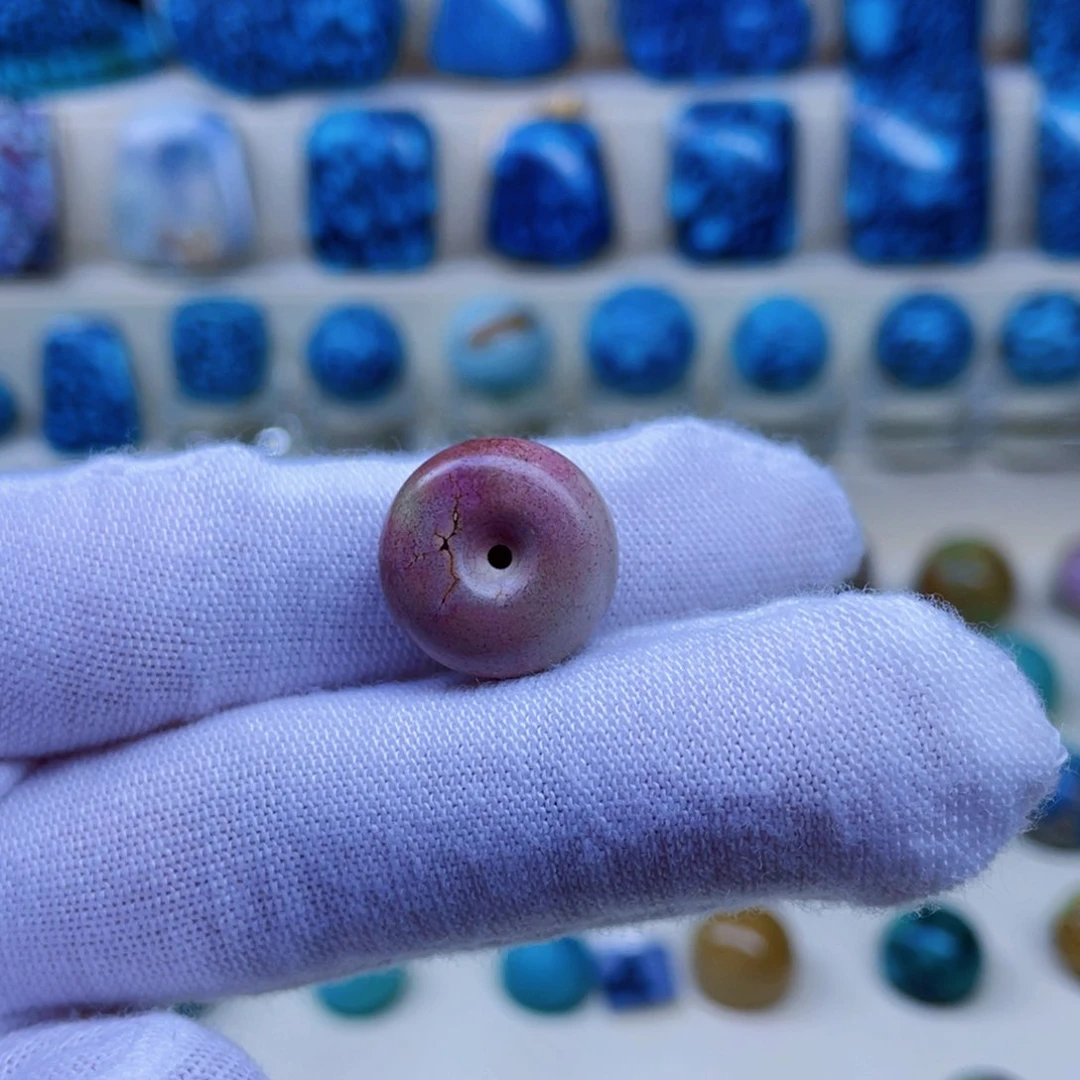 绿松石未镶嵌颈饰