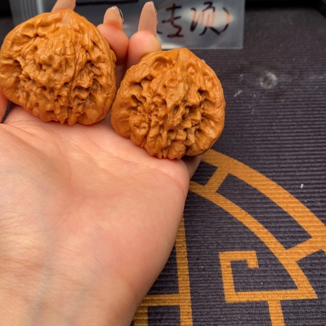H***.吊坠文玩核桃白狮子