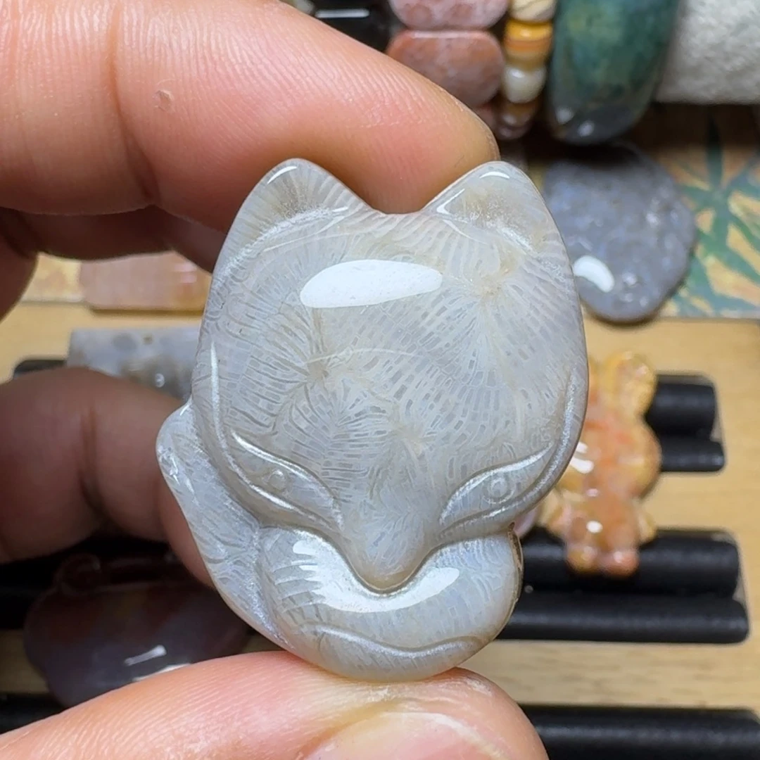 硅化玉雕刻件 狐狸未镶嵌