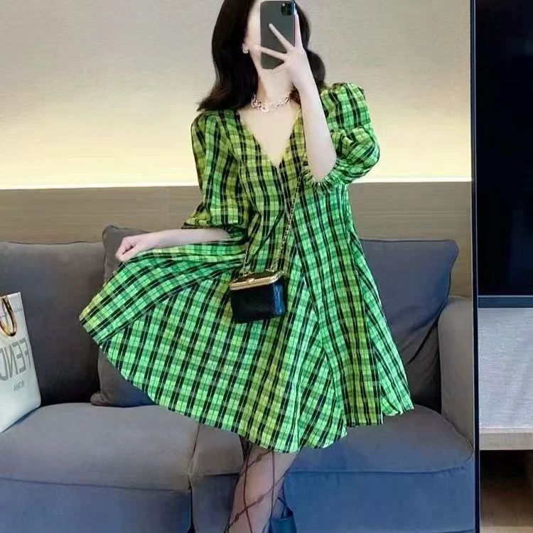 绿色格子连衣裙韩版气质宽松收腰显瘦