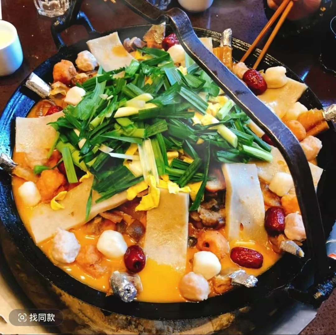 正宗湖北麻城肉糕炳哥赤壁传统火吊锅食材手工彩灯鱼糕白果鱼丸