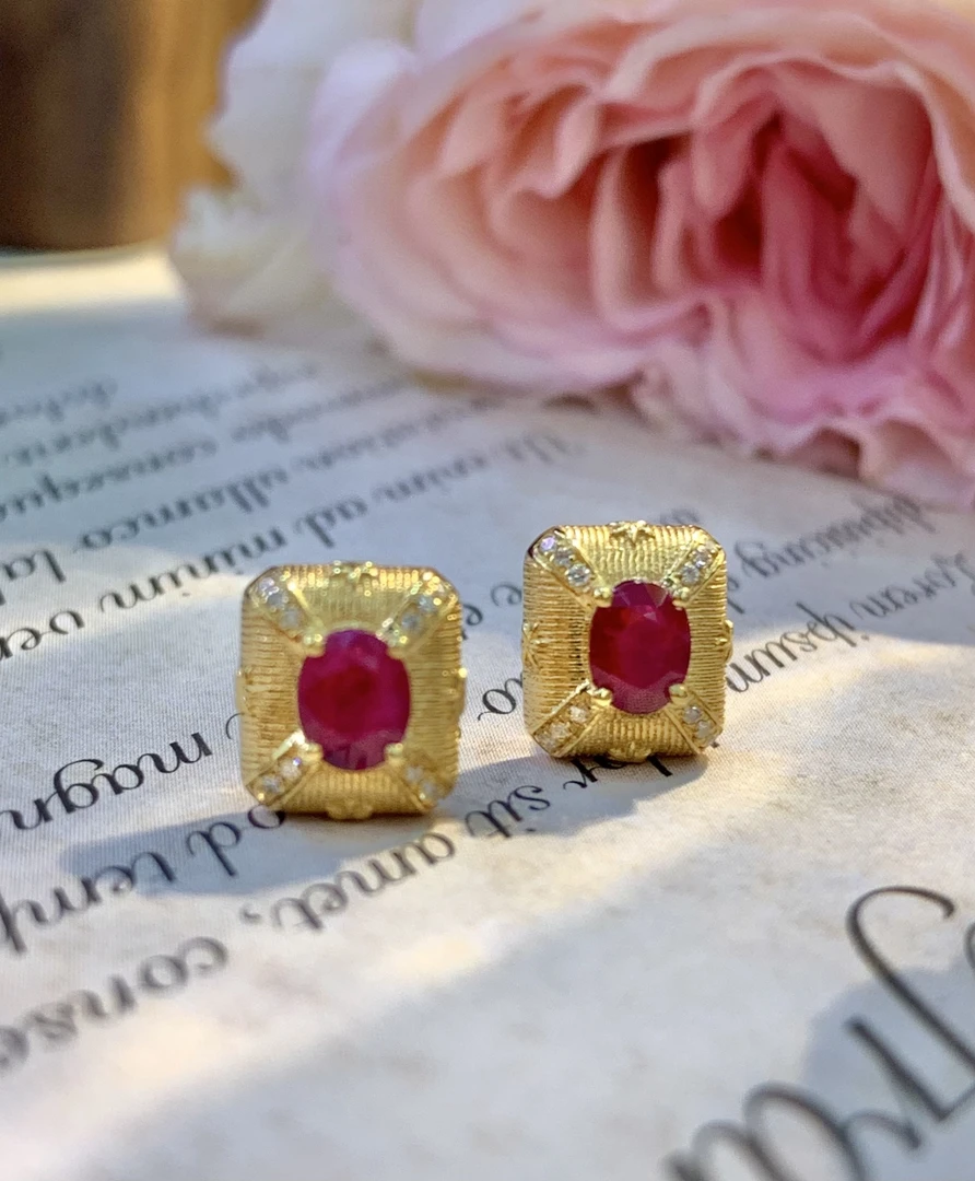 【轩尼精选】通体18K金天然红宝石耳钉气质复古法式耳钉