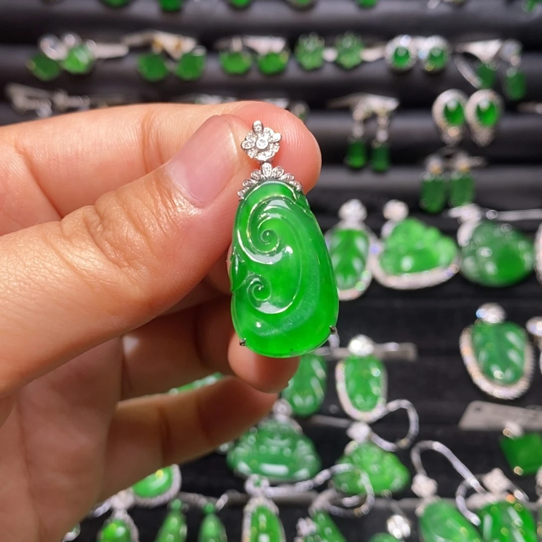 翡翠18K金镶嵌吊坠(不含链)天然翡翠