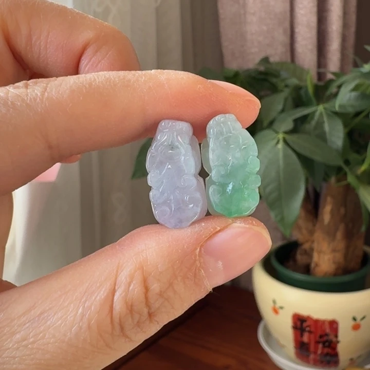 翡翠未镶嵌颈饰15