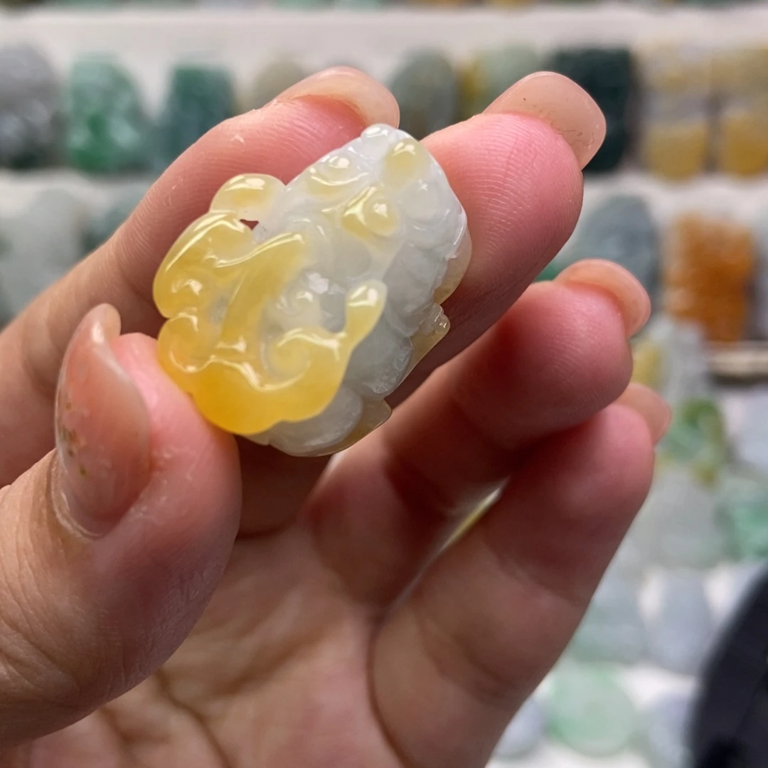 吊坠(赠链)未镶嵌翡翠