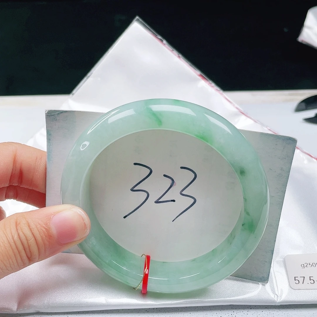 翡翠未镶嵌手镯57+正圈