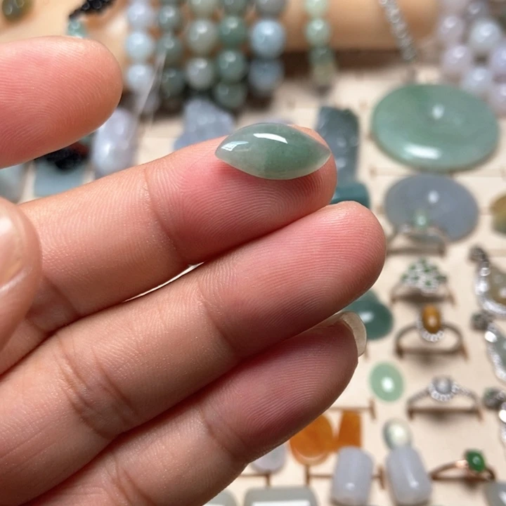 翡翠未镶嵌颈饰缅甸翡翠