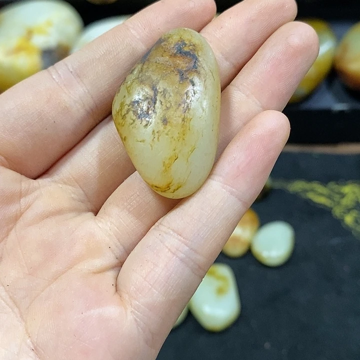 平***心和田玉（糖玉）未镶嵌挂件