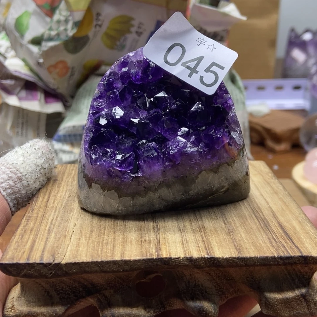 紫晶天然水晶摆件未镶嵌