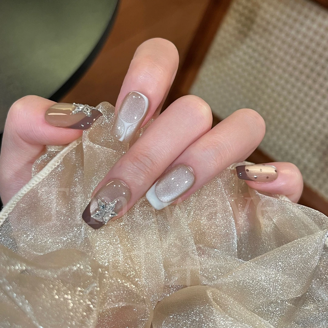 时柒【暖棕星芒】纯手工定制穿戴甲短款爆闪碎钻猫眼美甲显白款式