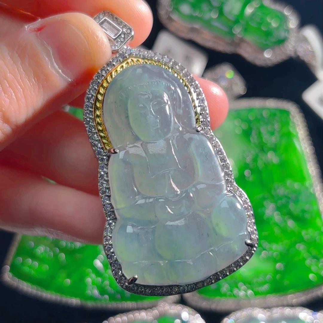 翡翠颈饰未镶嵌观音