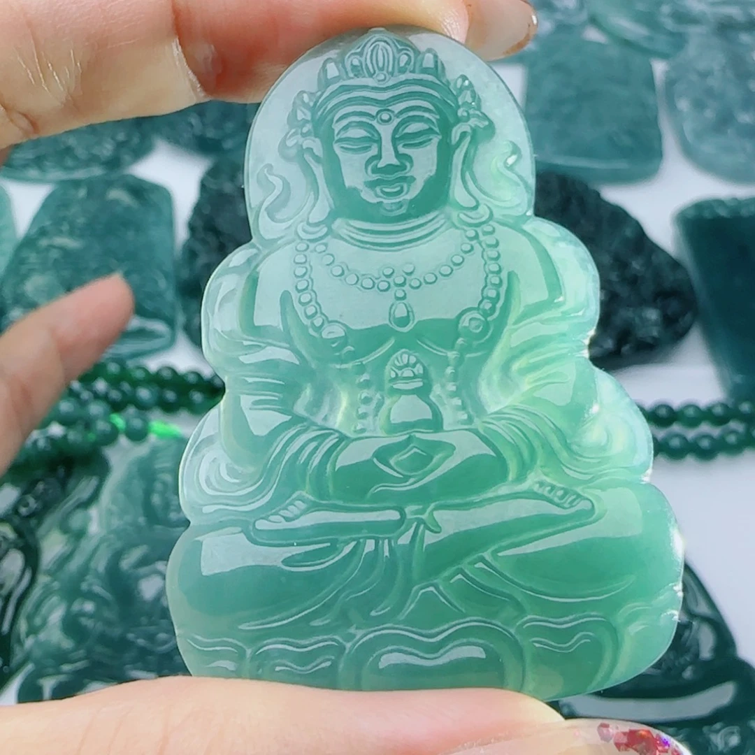 翡翠未镶嵌颈饰多样性发货天然的A货翡翠