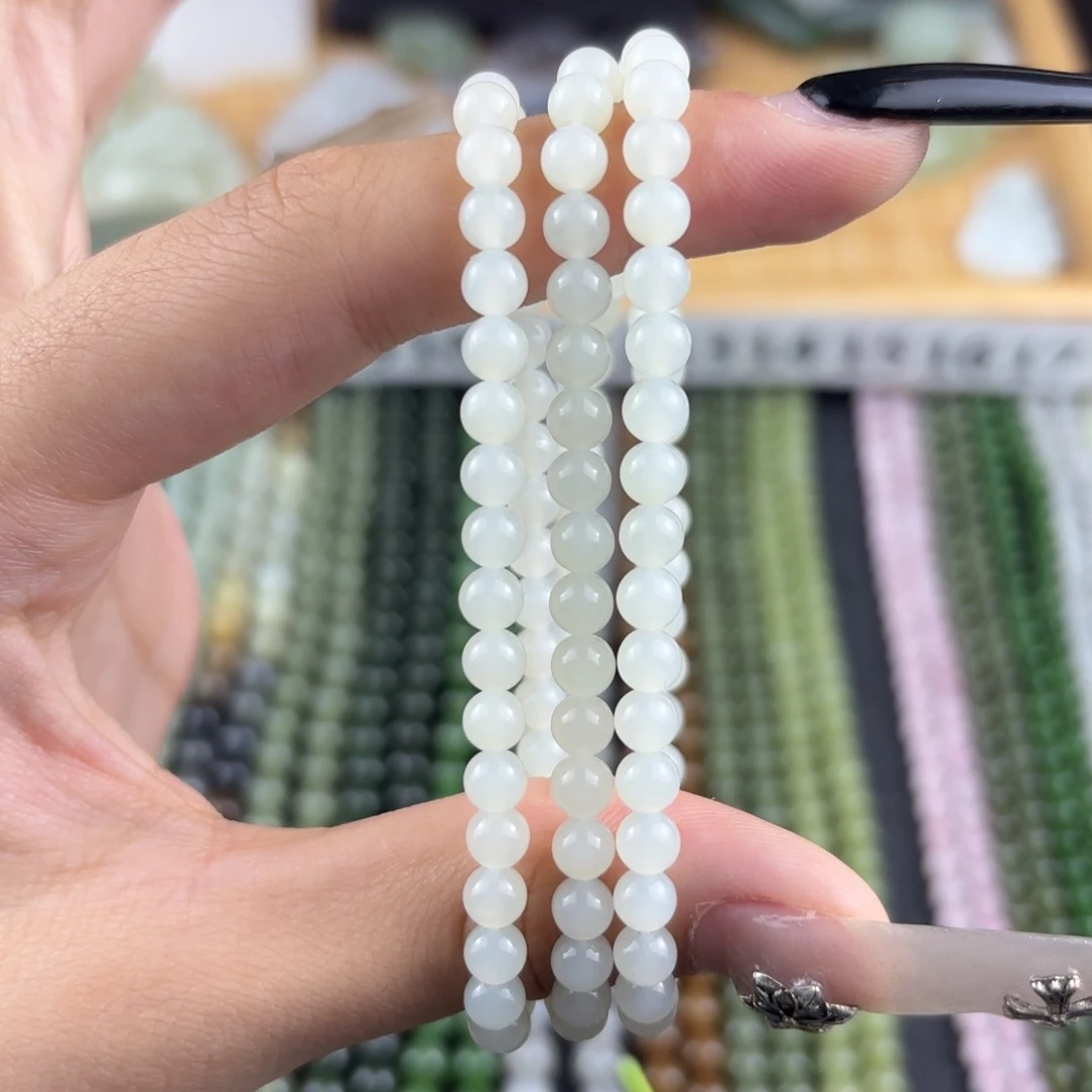 简****和田玉未镶嵌颈饰