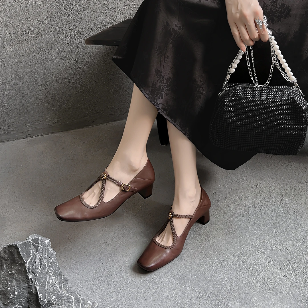 2025秋季新款不累脚高跟鞋女气质时尚复古百搭粗跟一字式扣带单鞋