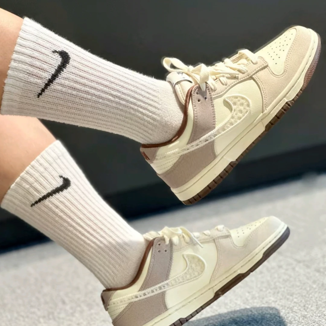 NIKE/耐克【夏日小清新】蕾丝logo 女款休闲Dunk板鞋 白棕IH7353010