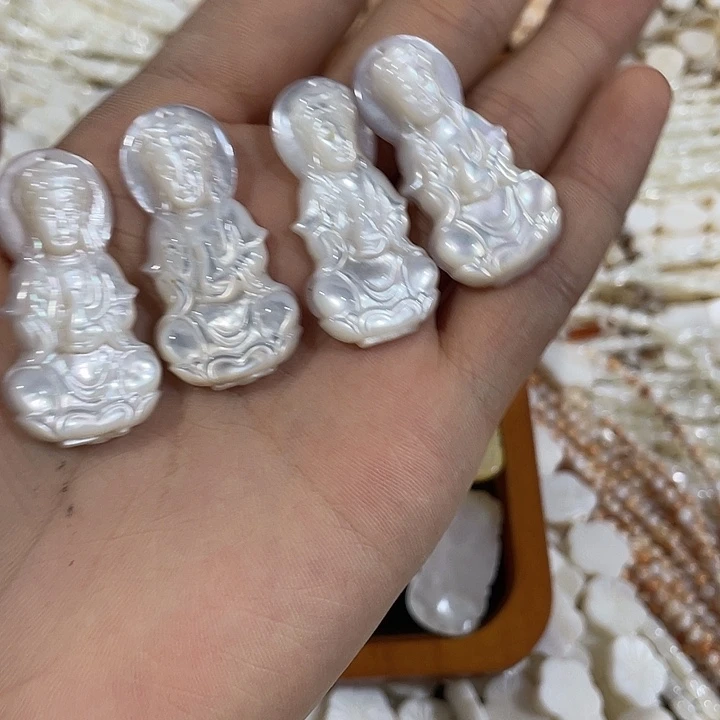 合金玛瑙/玉髓珠宝半成品一个珍珠贝观音牌吊坠