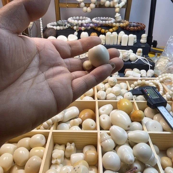 运*嗨象牙果雕刻藏饰三通