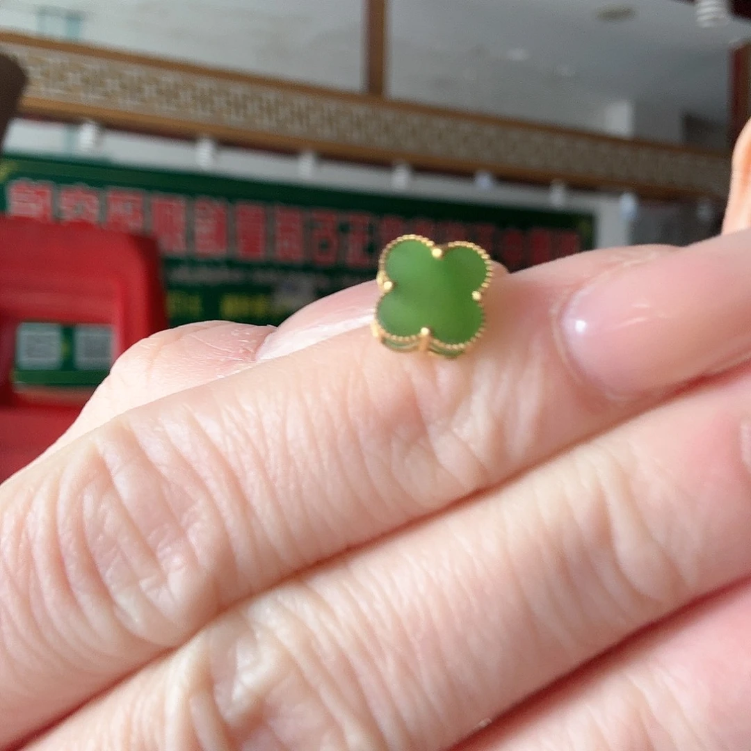 和田玉耳饰18K金镶嵌