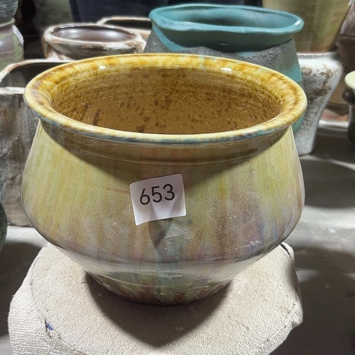 陶摆件高19，口19，653，有孔，瑕疵chuli