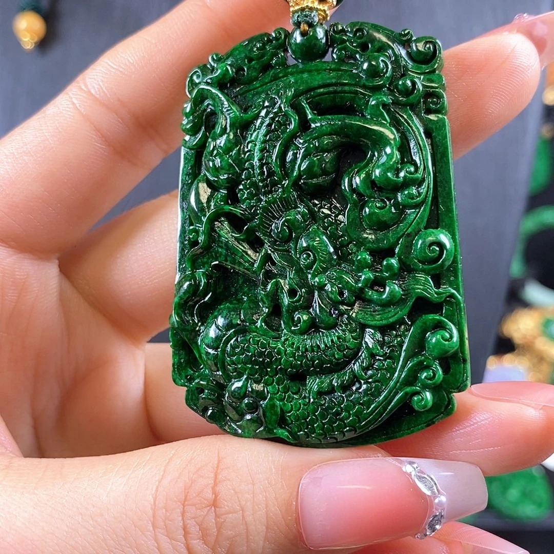 翡翠未镶嵌颈饰吊坠