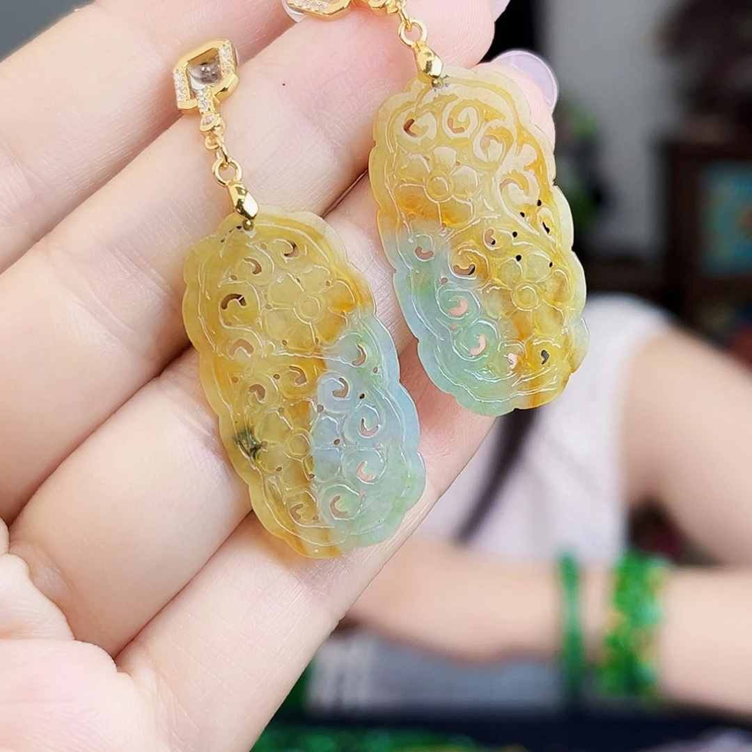 翡翠未镶嵌颈饰多样性