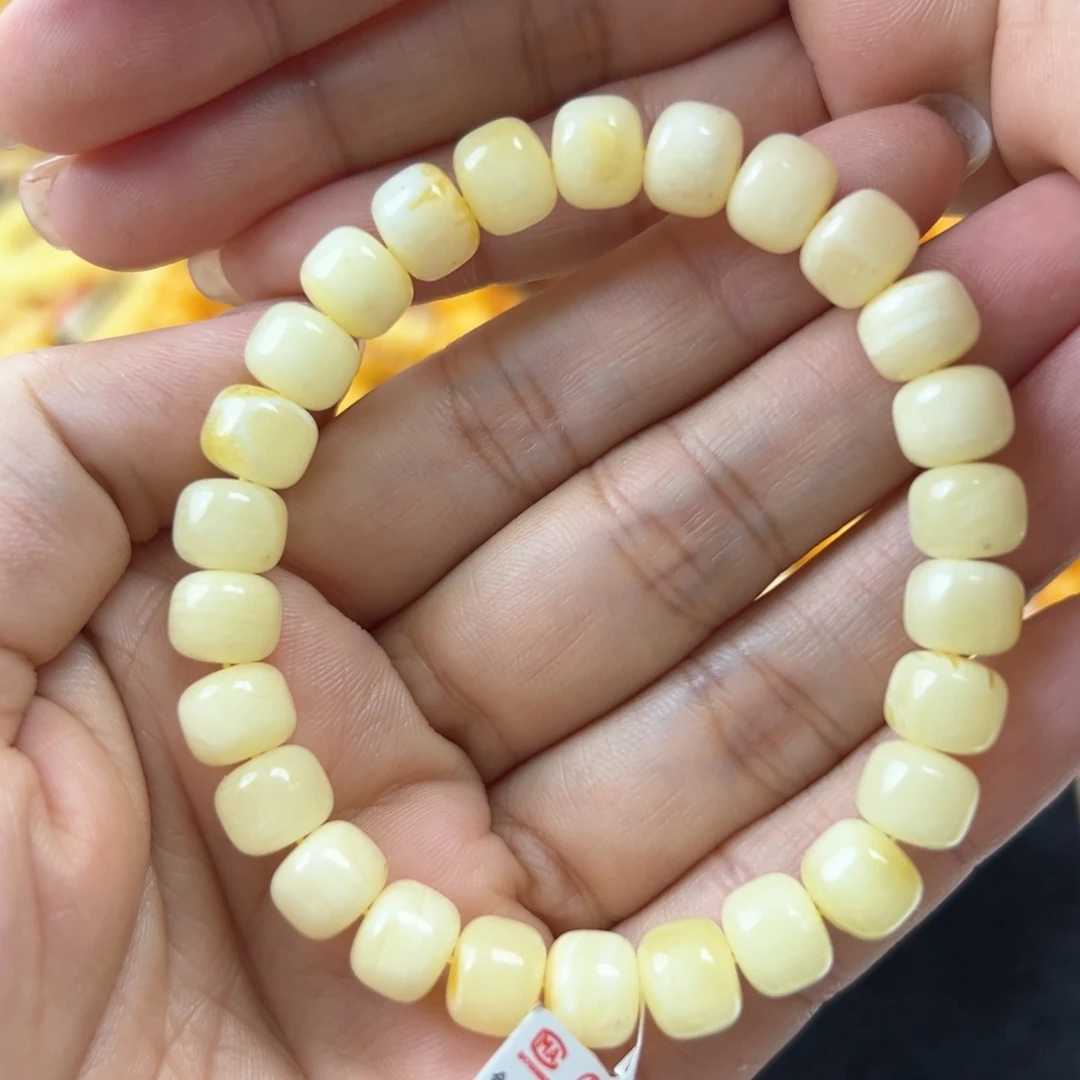 未镶嵌琥珀珠宝奇石